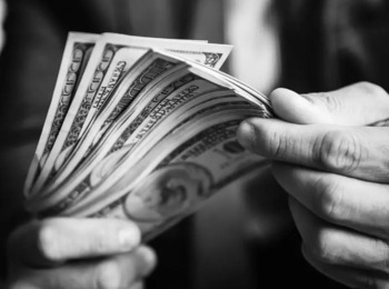 Banco Deve Ser Ressarcido Integralmente após Homem Subtrair Bens da Ex-esposa que Estavam em Cofre