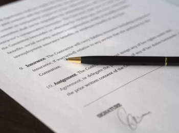 Advogada Tem Contrato de Trabalho Anulado com Cliente Analfabeto por Violação de Lei