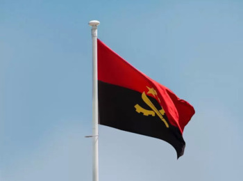 Brasileira Tem Direito a Adicional de Transferência de Período em que Morou em Angola