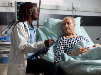 Cuidadora que Assinou Contrato para Permitir Internação do Patrão Não Terá de Pagar Dívida com o Hospital 