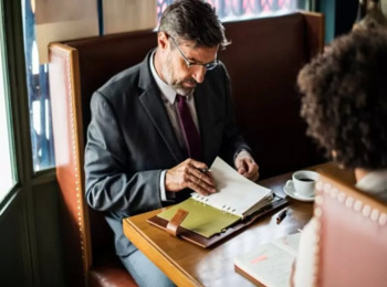 Fronteiras Jurídicas: Análise Crítica entre Bens Públicos e Privados