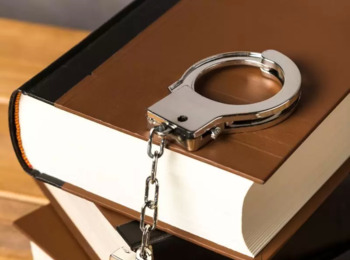 Juiz Libera Mulher com Dificuldade de Sustentar Filhos de Prisão Domiciliar