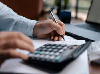 Juros Remuneratórios e Moratórios Compõem Base de Cálculo do PIS/Pasep e da Cofins