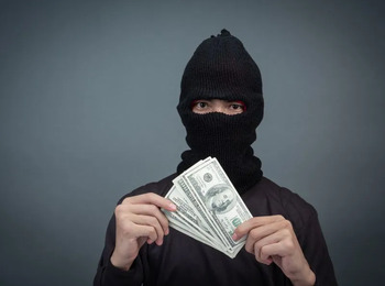 Para o STJ, Banco não Deve Indenizar por Roubo de Valores Recém-sacados em Via Pública e Distante de Agência