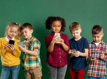 Sancionada lei que limita uso indiscriminado de celulares em escolas