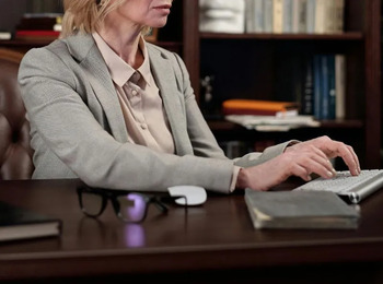 STJ determina obrigatoriedade de assistência jurídica na Lei Maria da Penha