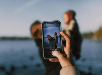 Restrição Judicial a Pais por Exposição de Filho em Redes Sociais