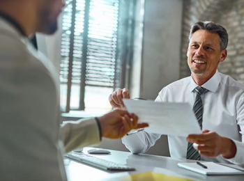 Ex-gerente da Petrobras ganha ação e é reintegrado ao cargo