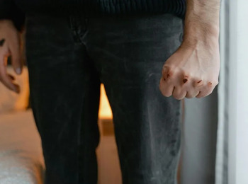 STJ define aplicação de agravante em contravenções por violência doméstica