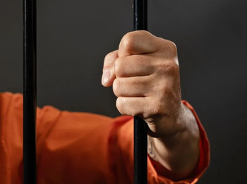 Tribunal do Júri condena homem a 48 anos por feminicídio de adolescente em Itajaí