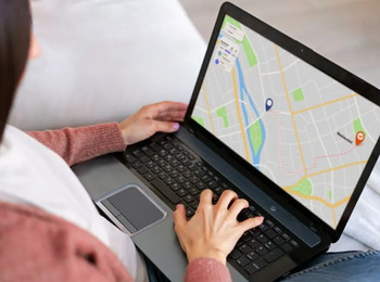 TRT-9 reconhece vínculo de emprego com base em laudo de geolocalização de doméstica em Curitiba