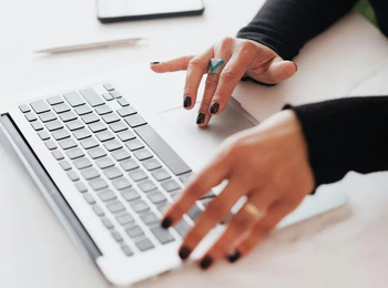 Tribunal de SC nega recurso após advogada usar IA e inserir erros em petição