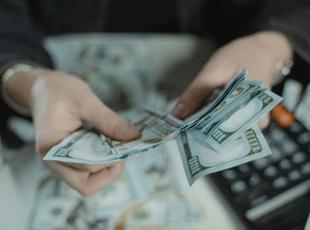 AGU altera regra e servidores não precisam devolver valores pagos por erro da Administração