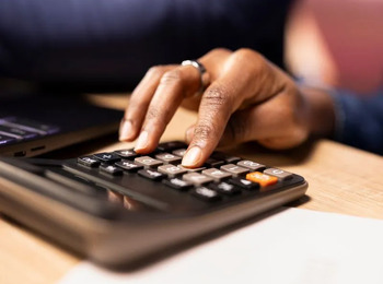 STJ determina que pensão alimentícia siga renda do pai, não padrão de vida da mãe