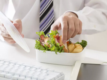 TRT3 afasta inclusão de lanche em cartão alimentação