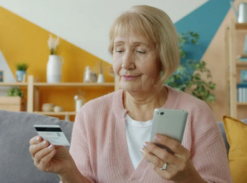 'Lavagem cerebral' e golpe do falso advogado: aposentada perde R$ 255 mil 