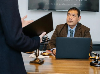 Justiça nega pedido de exclusividade de marca por semelhança parcial de nomes