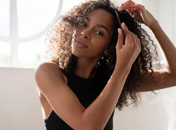 TRT-BA aumenta indenização a operadora vítima de racismo e intolerância religiosa em supermercado