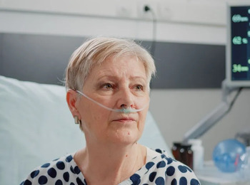 TJMG mantém obrigação de plano de saúde custear cirurgia e indenizar idosa em BH