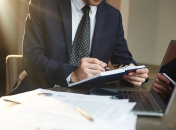 STJ: Advogado não pode ser condenado a honorários e custas mesmo se der causa à ação