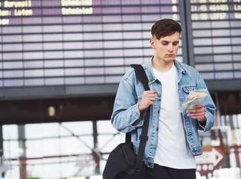 Autorização eletrônica facilita viagens de crianças e adolescentes