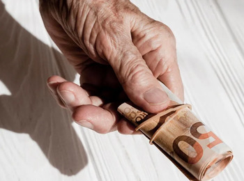 Banco é condenado pelo TJSC por reter integralmente salário de cliente para quitar cheque especial