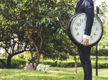 Para o TRT15 incompatibilidade de horário enseja horas in itinere