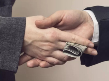 A Corrupção e Seus Efeitos - O Caso Brasileiro