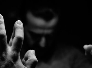 TRT3 determina reintegração após dispensa durante doença psicológica